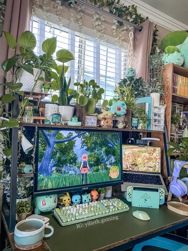 Bulbasaur/Pokemon Desk Setup